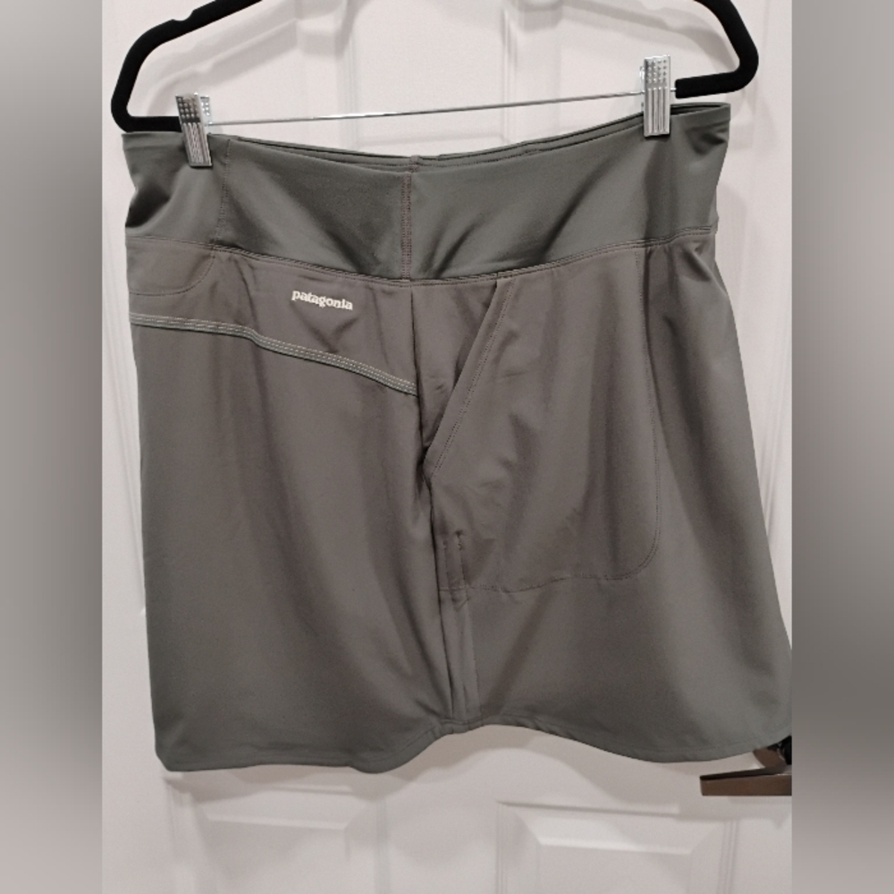 ✨Women’s Patagonia Skort  Size L